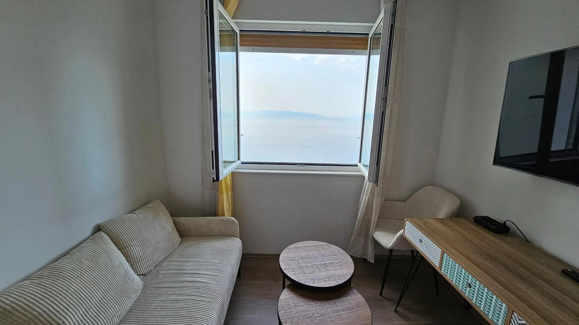 Apartment Apartman Sky Rijeka